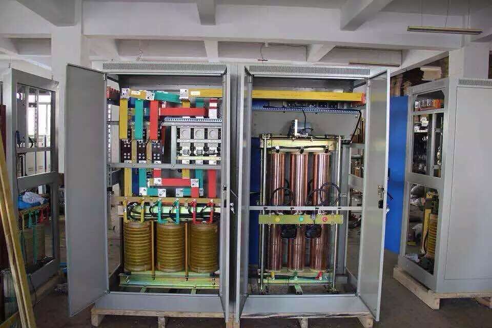 SBW-500KVA三相补偿式全自动电力稳压器